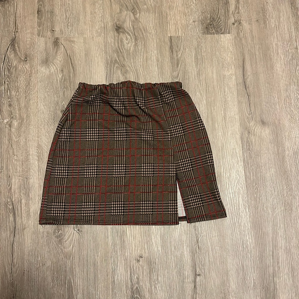 Checkered mini skirt